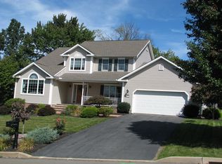 13 N Legend Rd, Shavertown, PA 18708