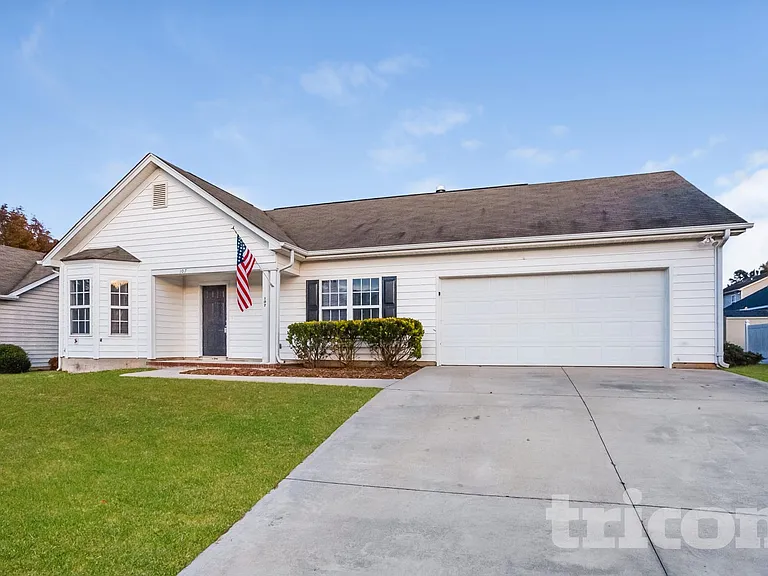 107 Everett Park Dr — Photo 1