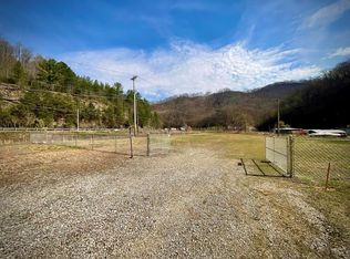 84 Loftus Tipple Rd #4-3, Huddy, KY 41535