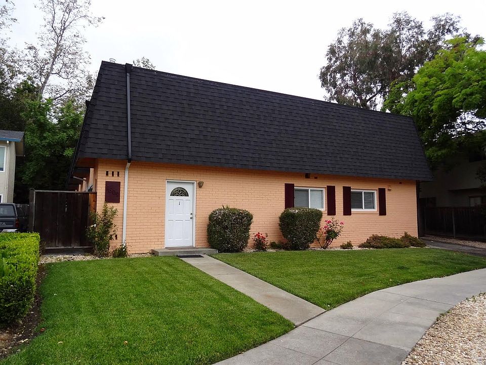 1st image of 1609 Brookvale Dr APT 3