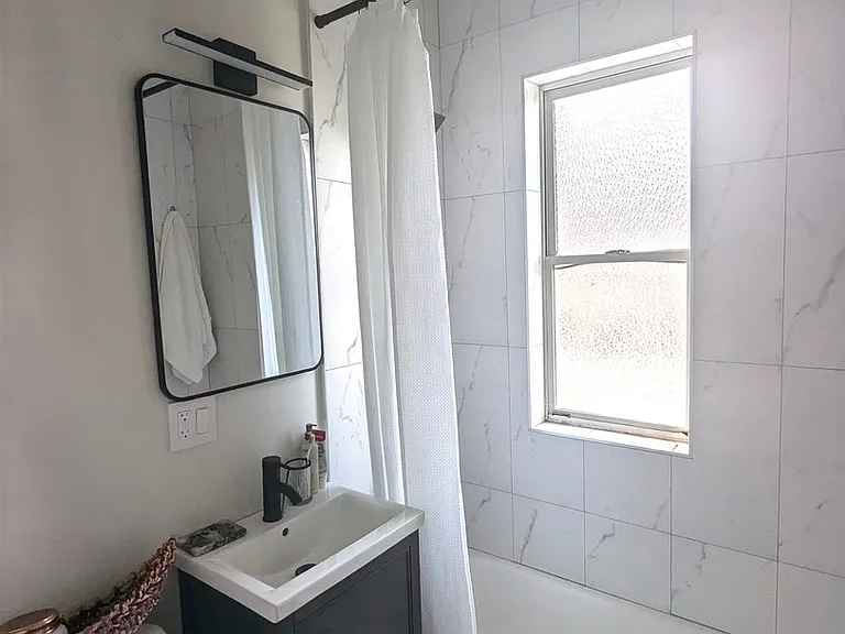 958 N Winchester Ave #3N — Photo 10
