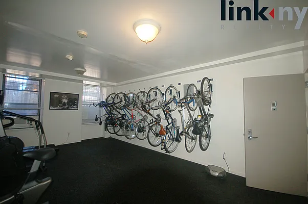 Rented by Link NY Realty | media 75