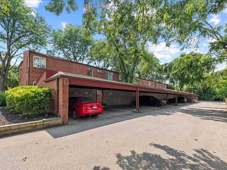 355 E Forteen Mile Rd — Photo 1