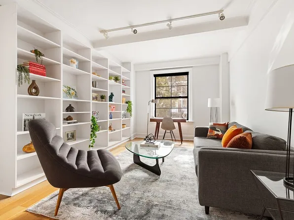 328 W 86th St APT 2C, New York, NY 10024