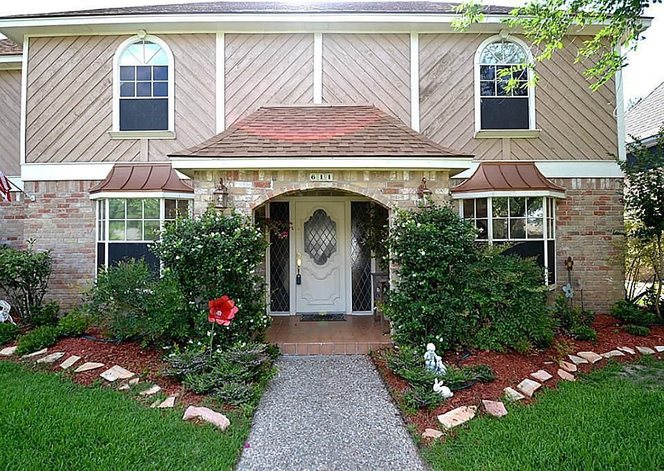 1st image of 611 Abbotswood Ct