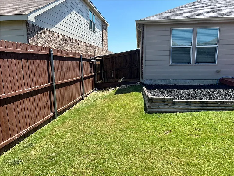 6024 Misty Breeze Dr — Photo 16