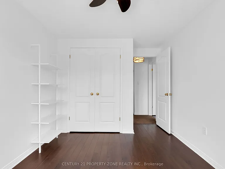 75 Benjamin Cres — Photo 30