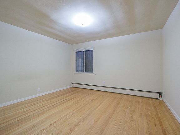 5th image of 2430 Steiner St APT 4