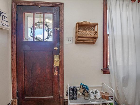 4th image of 5645 Columbia Ave