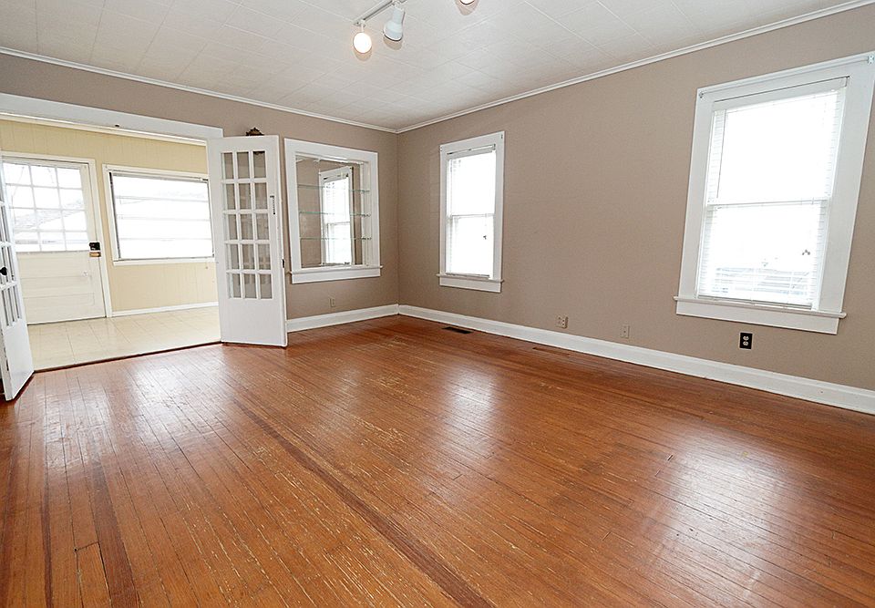 1st image of 885 Oakland Park Ave