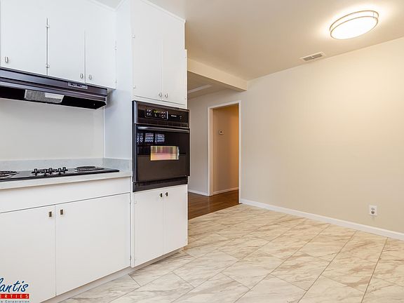 5th image of 3499 Cabrillo Ave