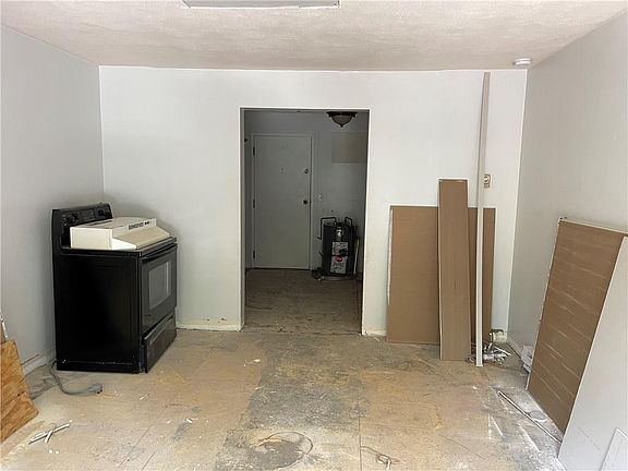 5th image of 1190 Charles St #26