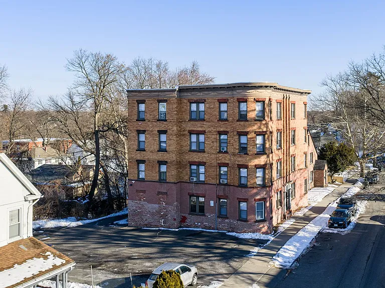 92 Woodside Terrace — Photo 38