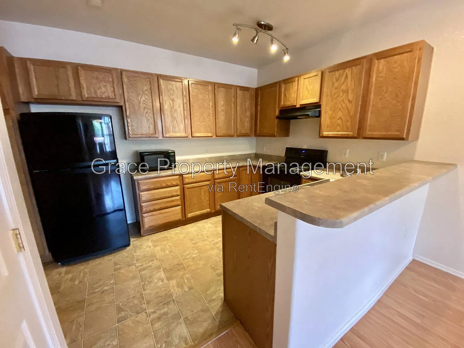 2 bed, 2.0 bath, 908 sqft, $1,695 — Photo 4