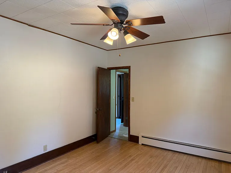 131 S Main St — Photo 9