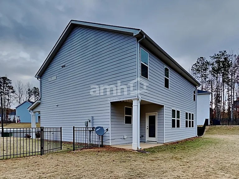 317 Bourne St — Photo 30