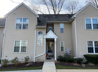 443 Derry Dr, Aston, PA 19014