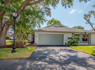 110 Kensington Rd, Hollywood, FL 33021