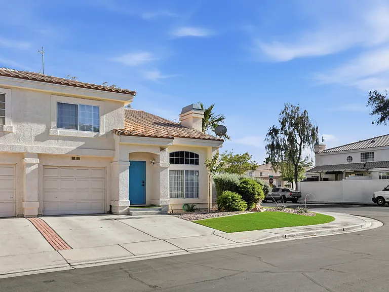 7987 Dorinda Ave — Photo 45