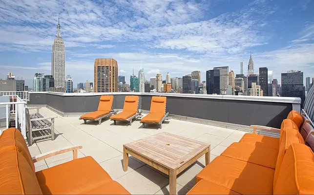 Rented by Compass | media 21