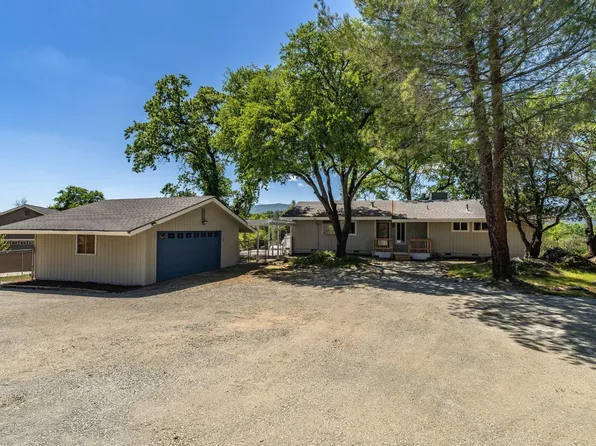1518 E Oak Park Dr, San Andreas, CA 95249