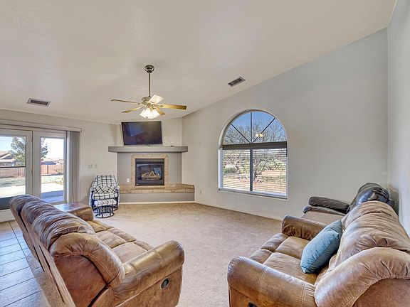 5th image of 2601 E Suma Dr