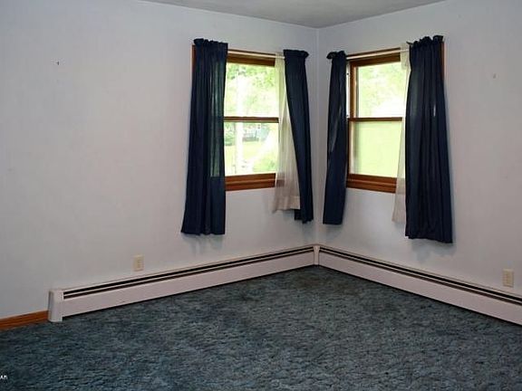 4th image of 1305 Wallace St NW