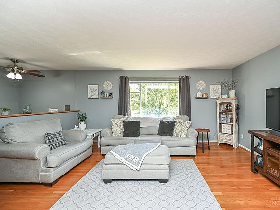 5th image of 7806 Eglington Ct