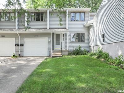 3290 Johnathan Ave, Bettendorf, IA, 52722