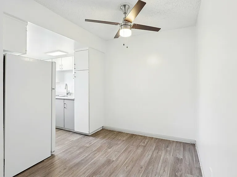 7-web-or-mls-Karen Ct-1005-007