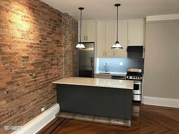 5th image of 527 Cathedral Pkwy #31