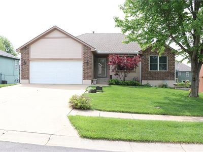 18505 E 11th Street Ct N, Independence, MO, 64056
