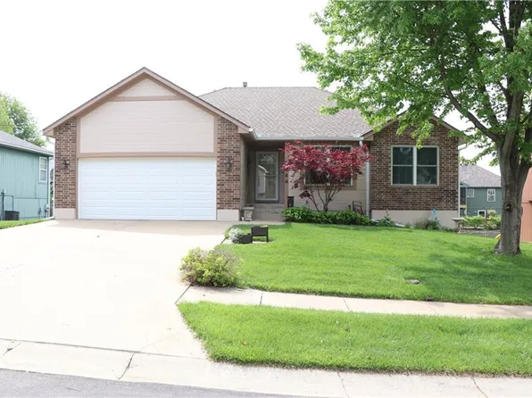 18505 E 11th Street Ct N, Independence, MO 64056