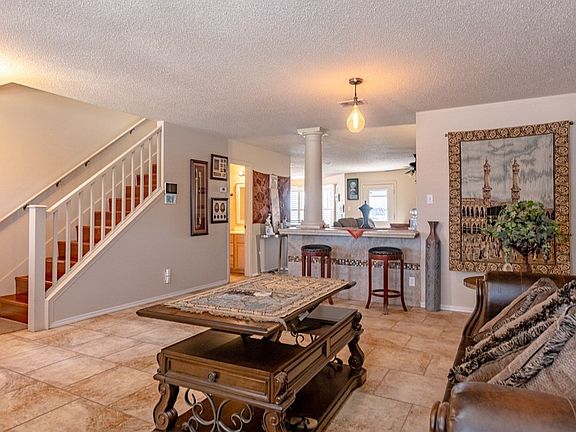 3rd image of 4048 New Orleans Dr