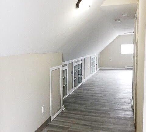 Huge Upstairs Master Suite Fully Remodeled
