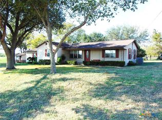 1714 County Road 355, Shiner, TX 77984