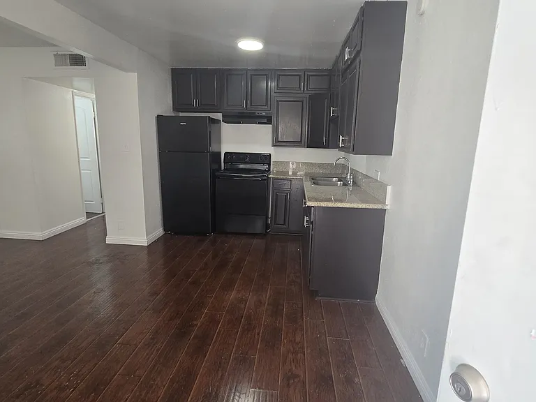 Mulberry Park Apartments — Photo 7
