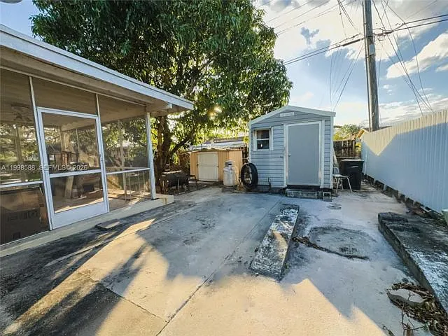 3420 SW 104th Ave — Photo 17