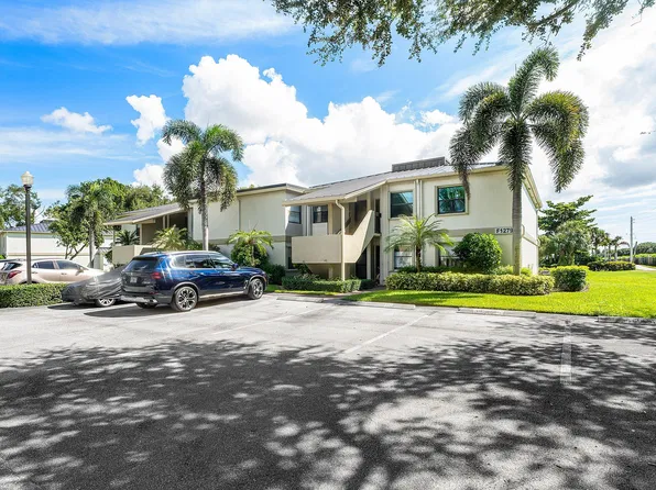12790 Briarlake Drive #204, Palm Beach Gardens, FL 33418
