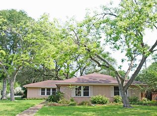 1001 Morningside St, Angleton, TX 77515