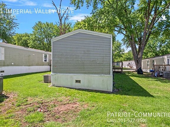 3rd image of 31 Imperial Valley Dr