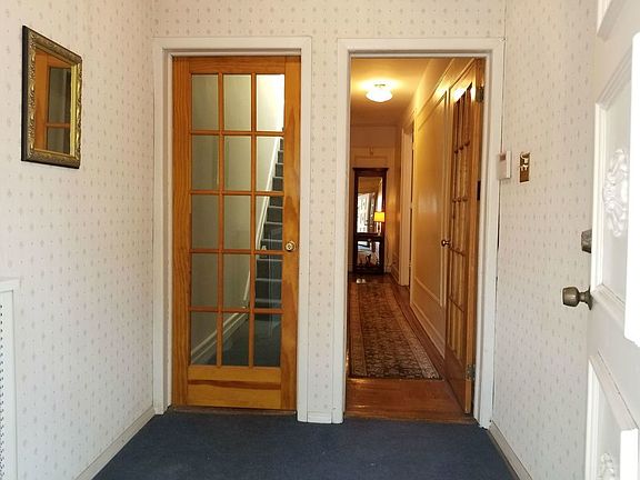 5th image of 707 Greenwood Ave