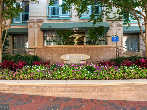 12001 Market St APT 319, Reston, VA 20190