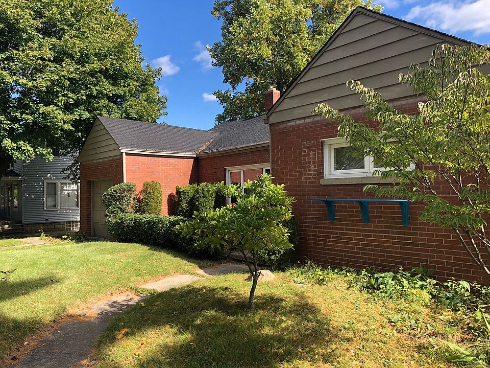 2nd image of 1287 Wood St