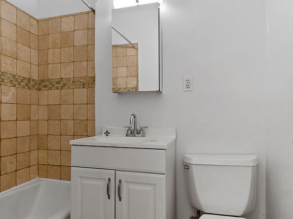5th image of 242 E 87th St APT 3E