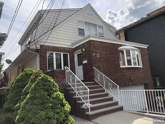 1st image of 430 Lafayette Ave