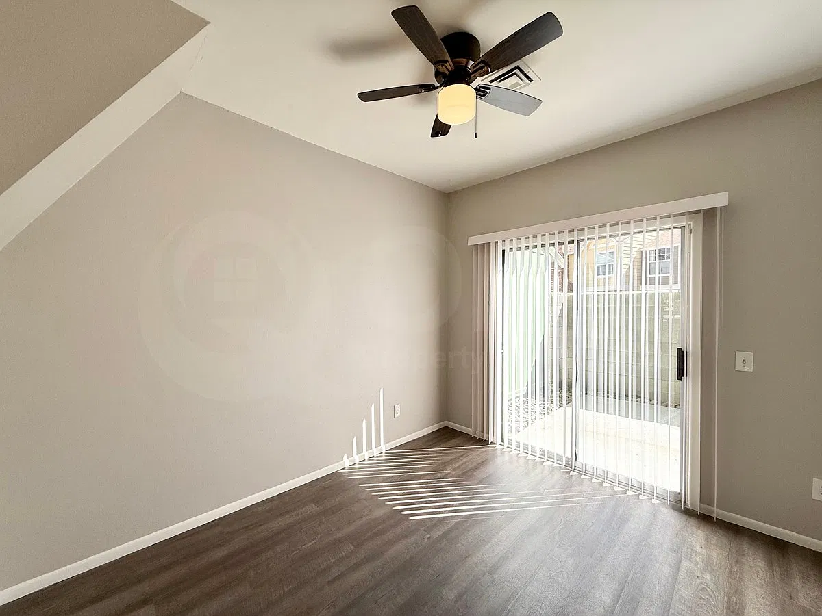 2 bed, 2.5 bath, 1136 sqft, $1,895 — Photo 4