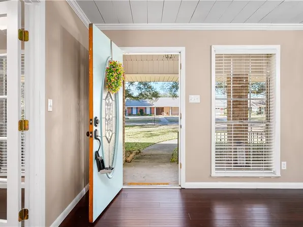 711 Tanglewood Dr, Alexandria, LA 71303