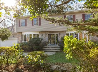 248 Clayton Rd, Scarsdale, NY 10583