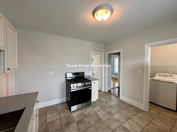 5th image of 69 Raymond Ave #3Z